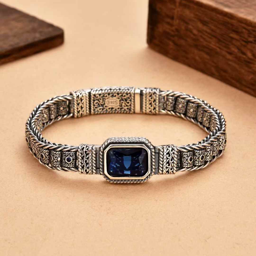 Zarif - Silver Bracelet with square-cut Sapphire & Emerald