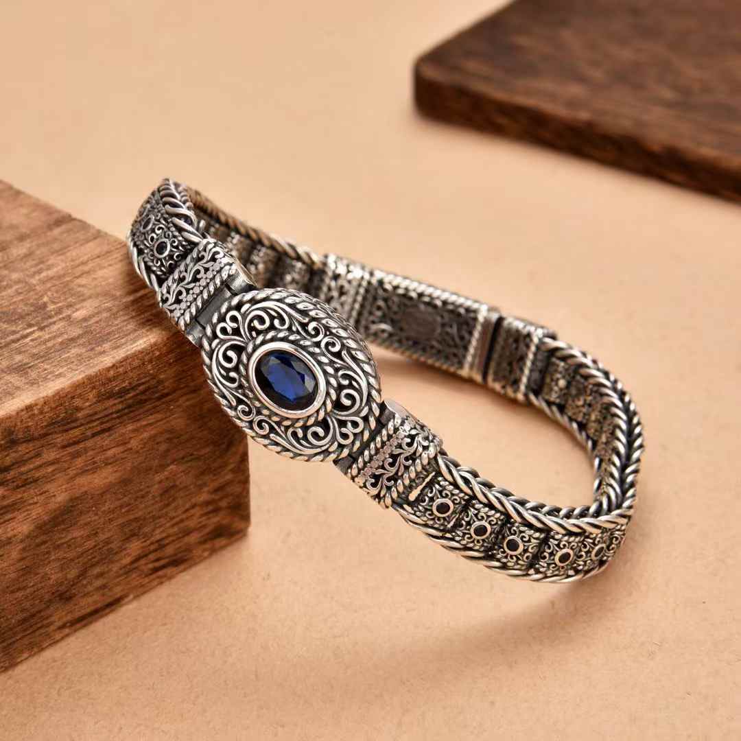 Zyros - Handcrafted Silver Bracelet