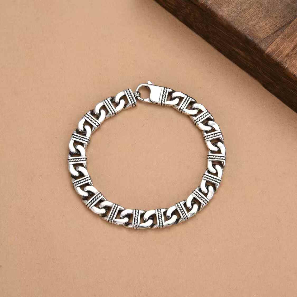 Brannor - Twisted Torque Silver Bracelet