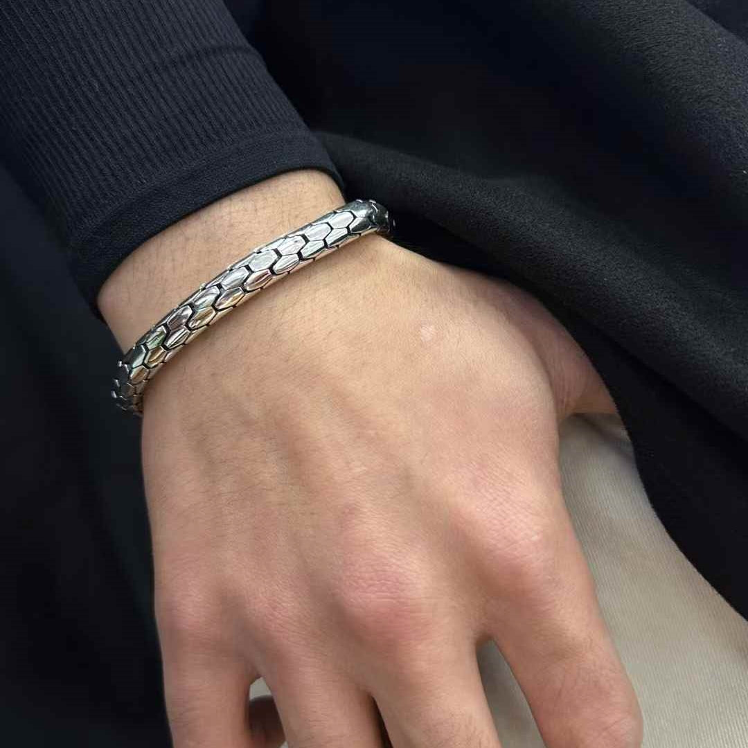 Drakon - Handcrafted Silver Bracelet