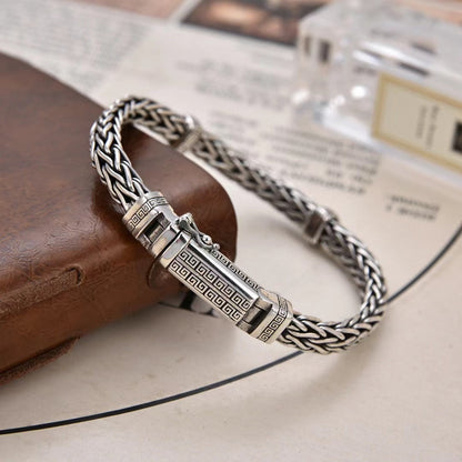 Marnix - Regal Twist Silver Bracelet