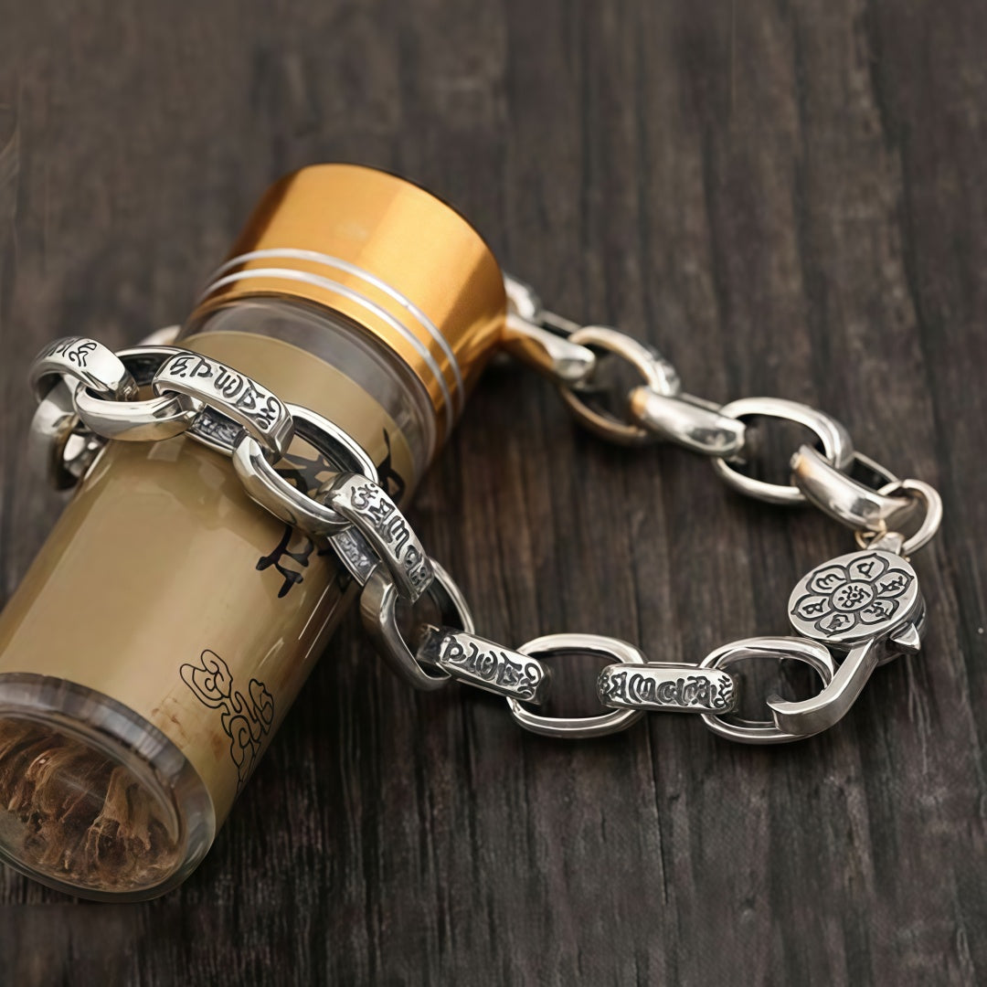 Nirvalin - Lion Crest Silver Bracelet